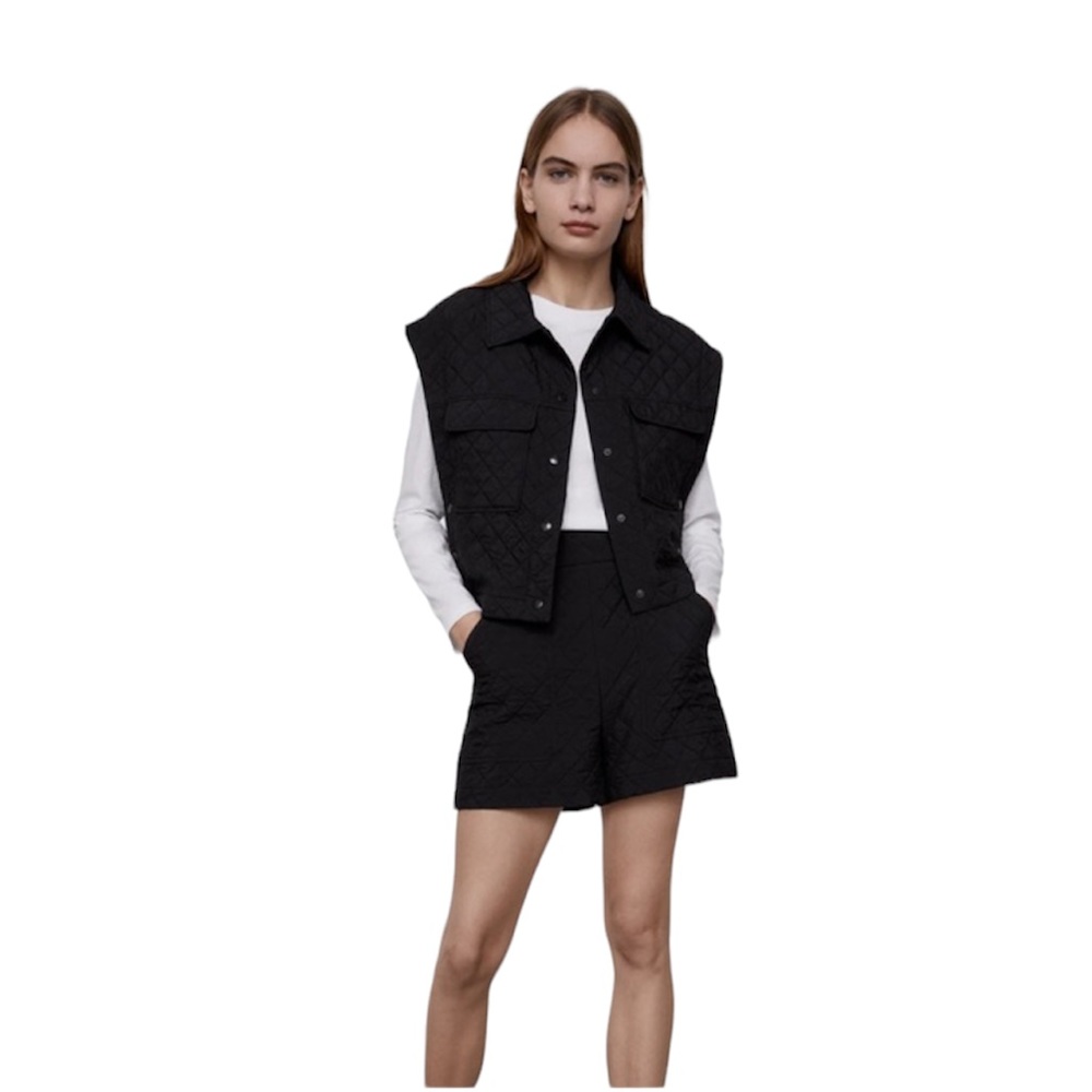 Zara Black Quilted Bermuda Shorts